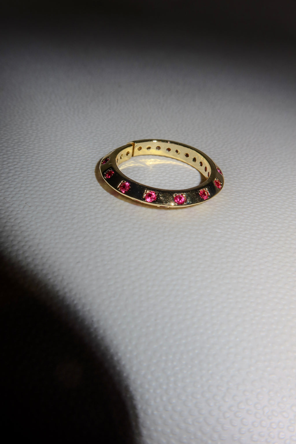 Ufo Pembe Taşlı Gold Yüzük
