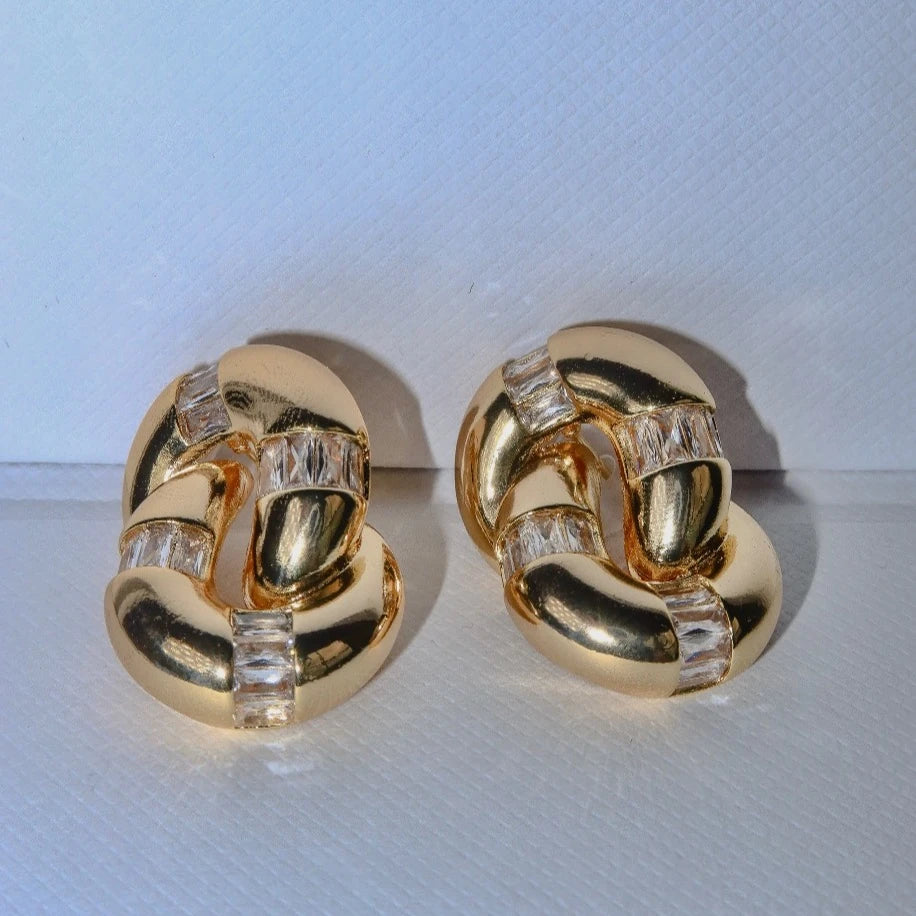 Halka Düğüm Gold Taşlı Küpe