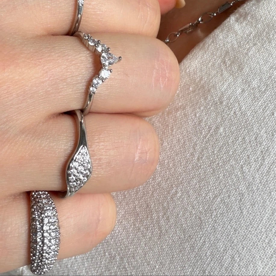 Pave Pinky